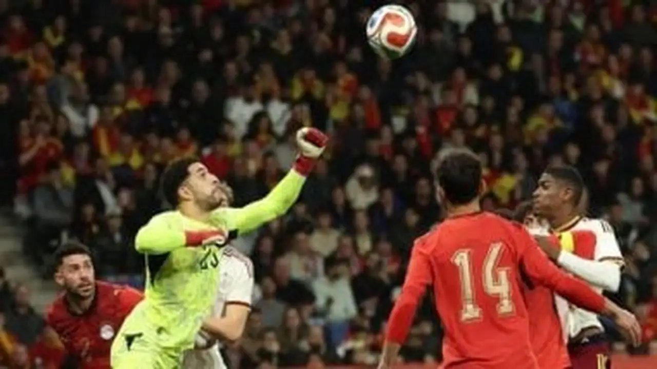 حسام حسن يختار 4 حراس مرمى لمعسكر منتخب مصر قبل كأس العالم